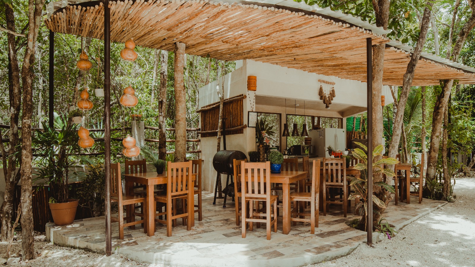 Kitchen and dinning area