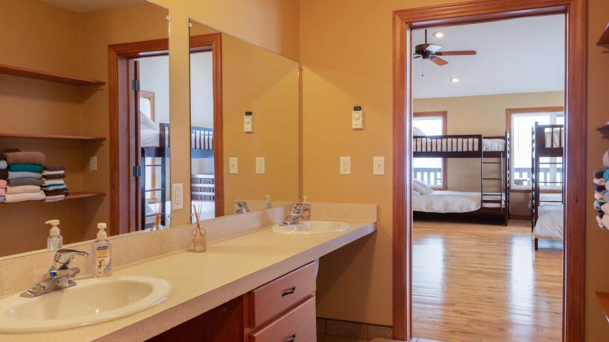 Bunkhouse Bathroom